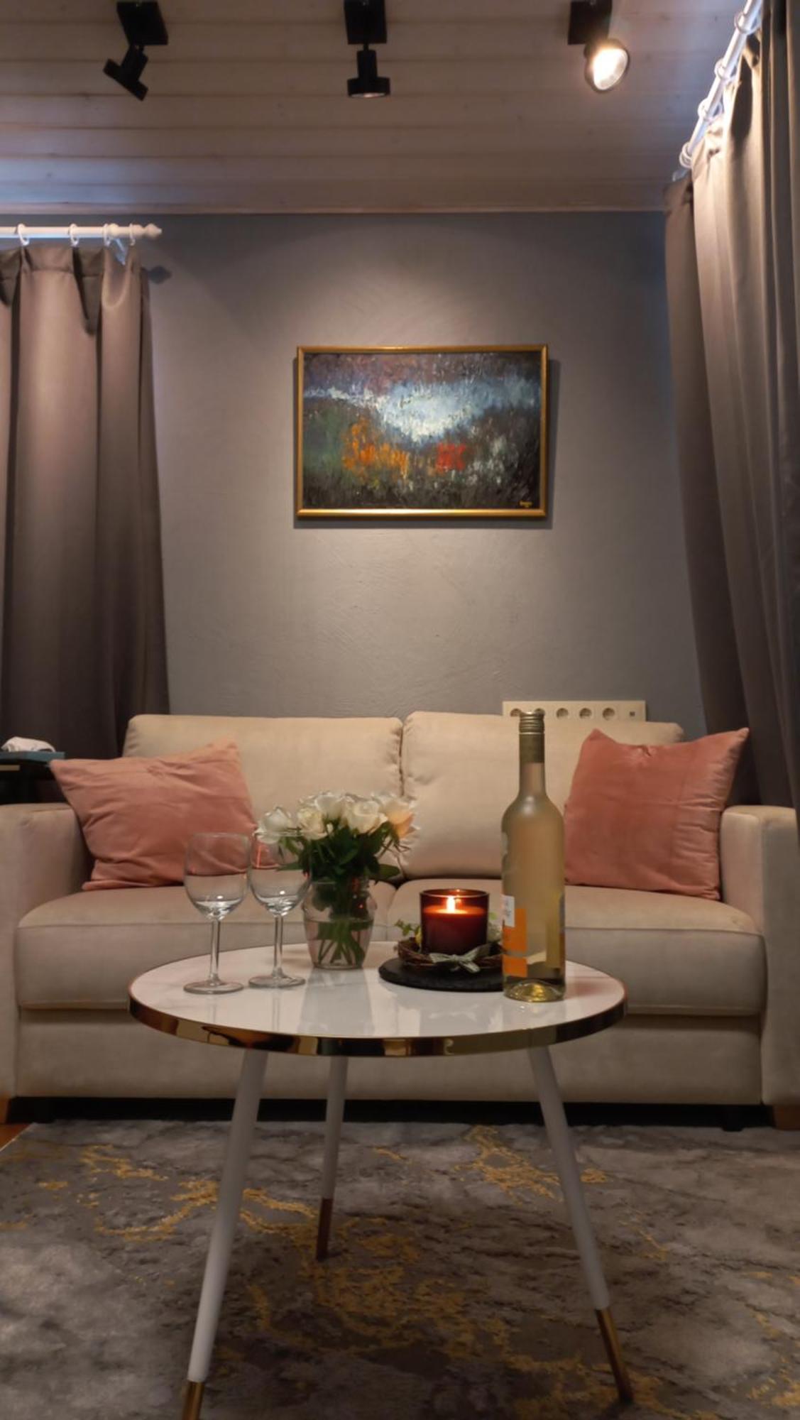 Tiny House, Kesk Loft Apartment Tartu Bagian luar foto